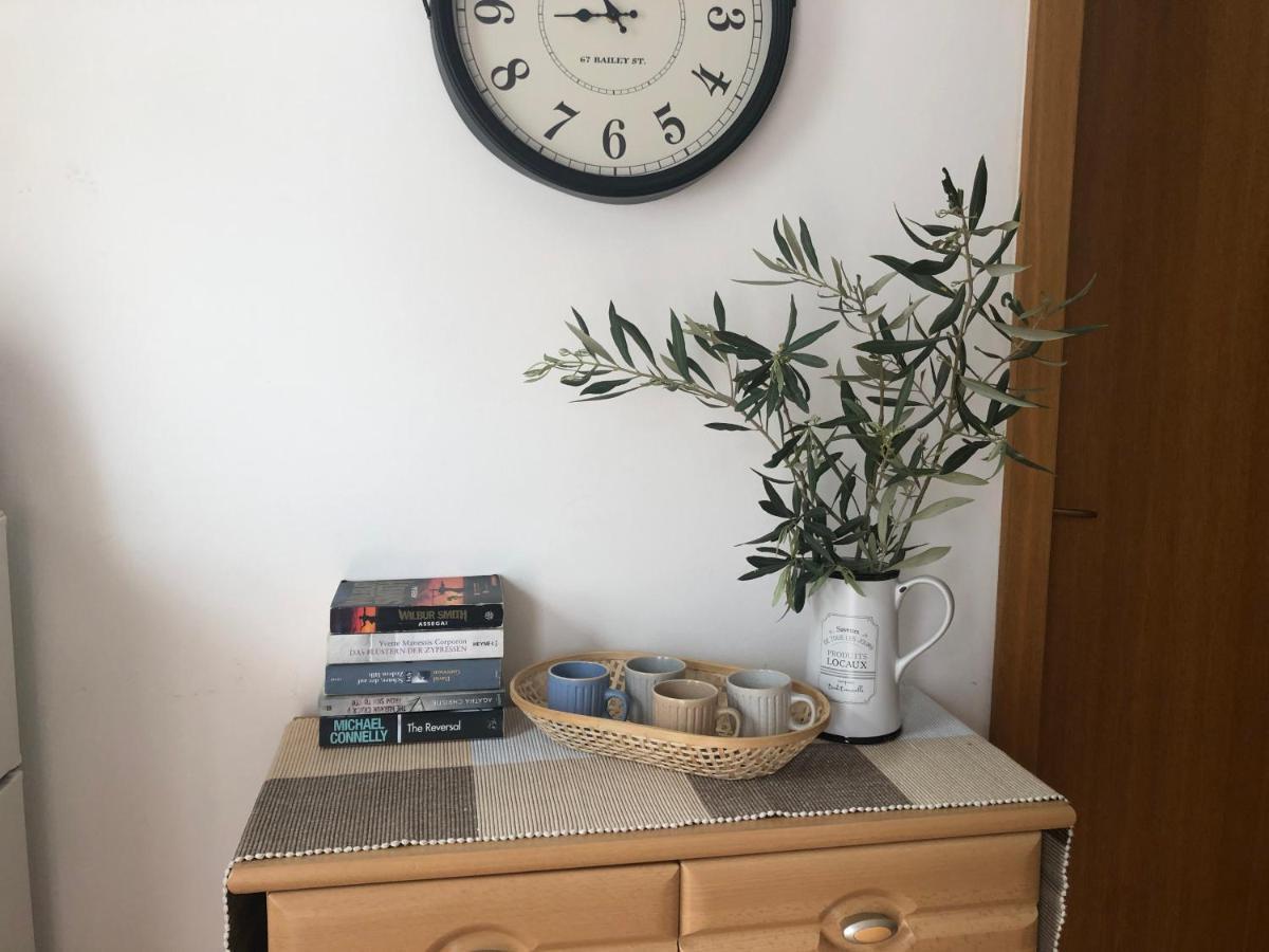 Apartmani Perić Stari Grad  Bagian luar foto