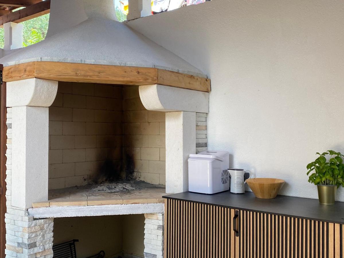 Apartmani Perić Stari Grad  Bagian luar foto